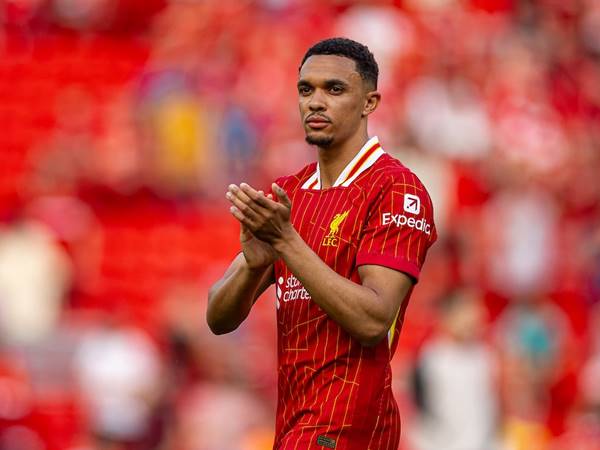 Top hậu vệ cánh phải hay nhất thế giới hiện nay